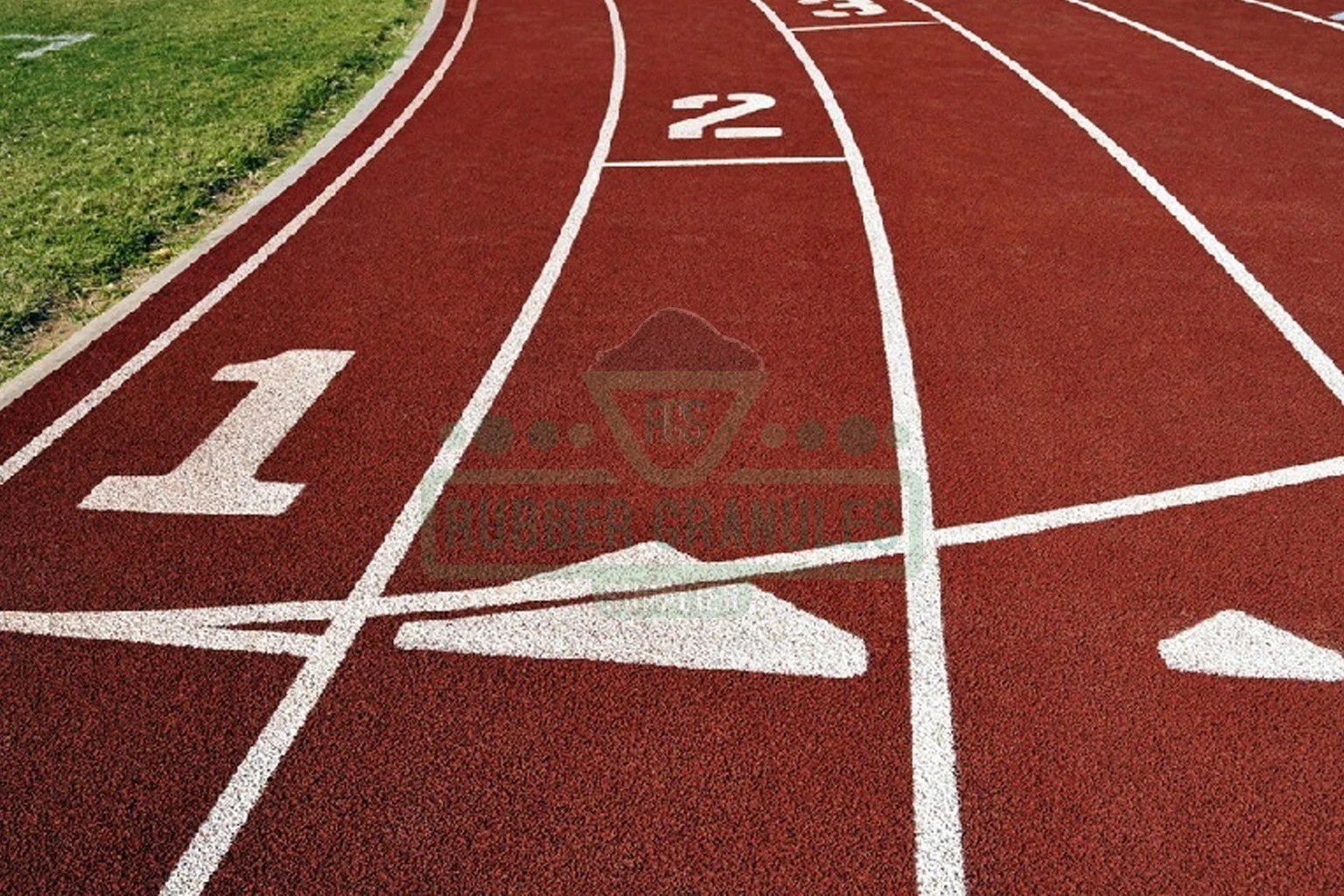 Pistes de course en caoutchouc 10 couloirs rouges d’une piste d’athlétisme