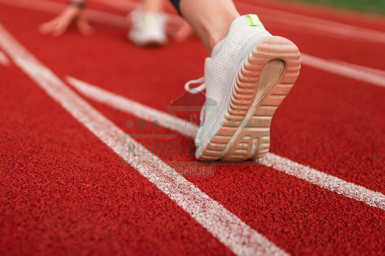 Pistes de course en caoutchouc 12 surface en caoutchouc pour piste de jogging et course